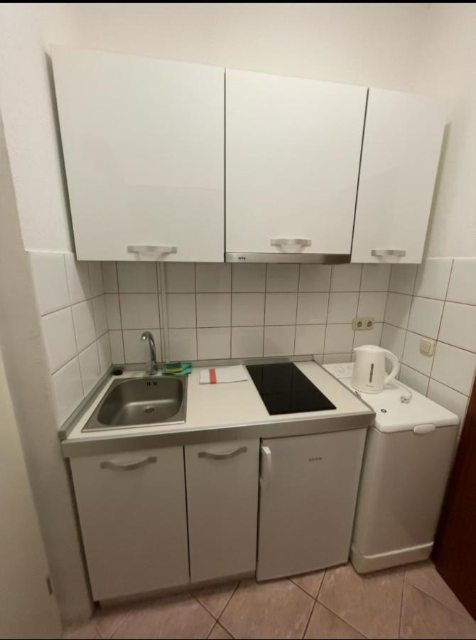 Studio Apartment Near Split Airport Kaštela Exteriör bild