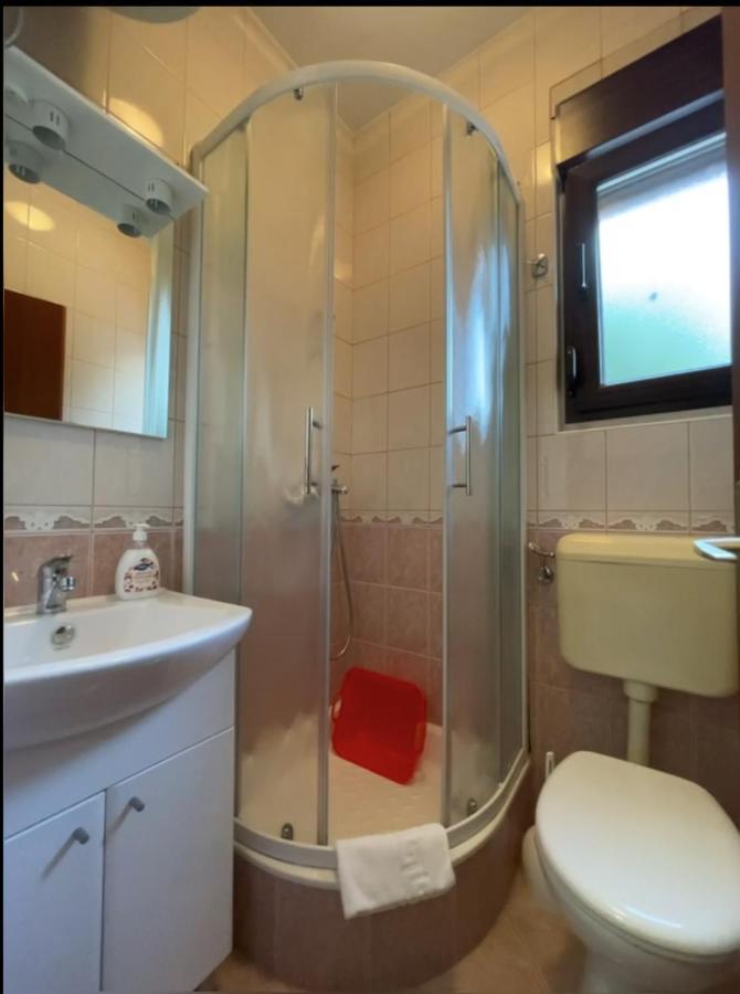 Studio Apartment Near Split Airport Kaštela Exteriör bild